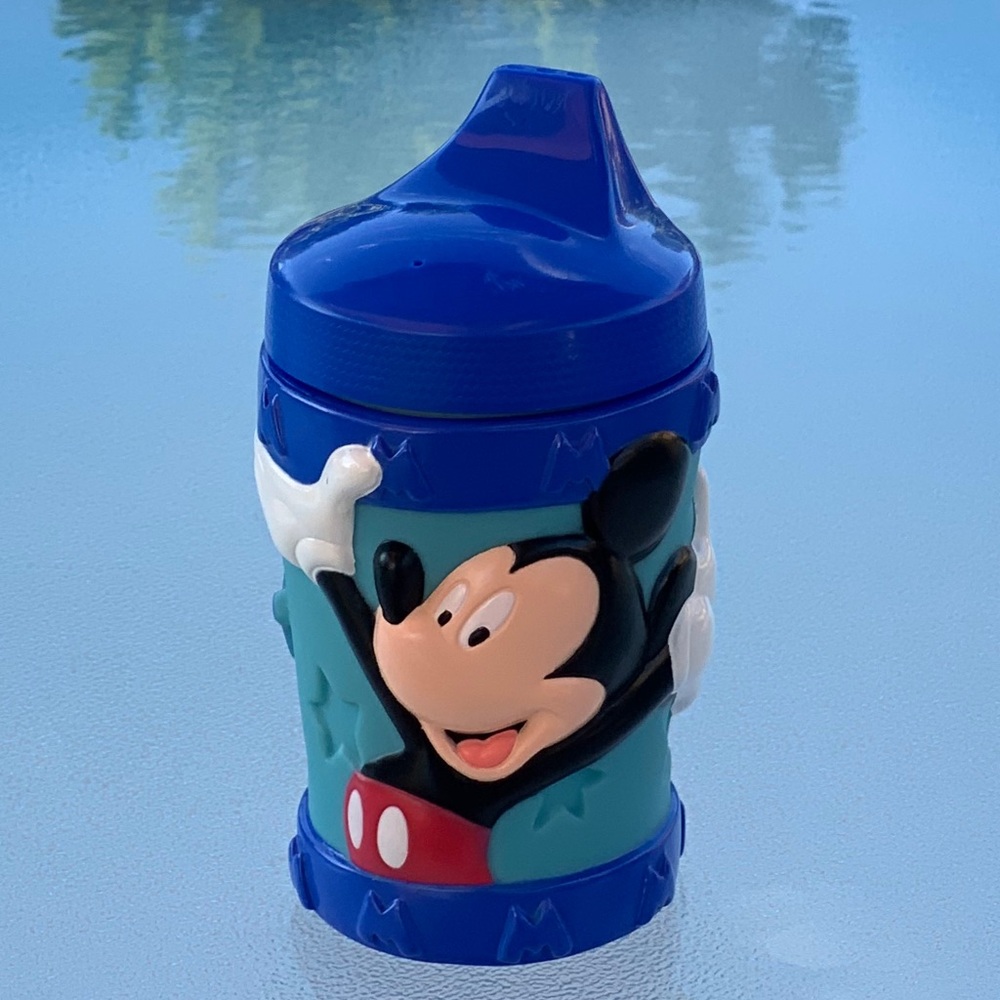 Disney Applause 3D Mickey Plastic Molded Sip Lid Cup